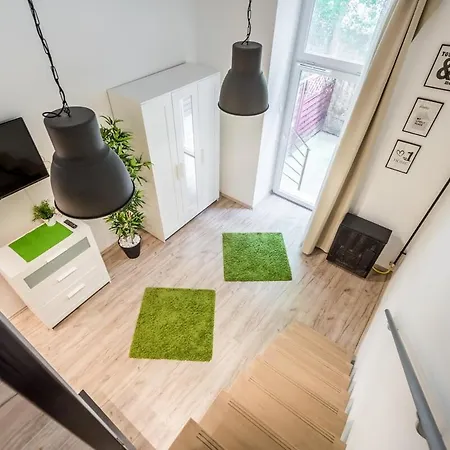 Cozy Garden Loft - 2 Queen Beds, 5min To Szimpla شقة بودابست