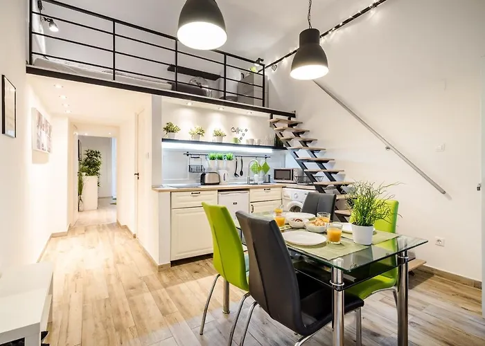 Cozy Garden Loft - 2 Queen Beds, 5min To Szimpla * Budapest