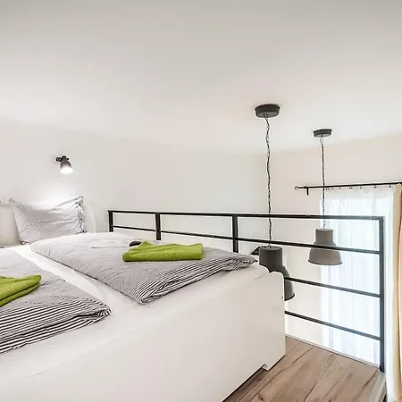 Apartament Cozy Garden Loft - 2 Queen Beds, 5min To Szimpla Budapeszt