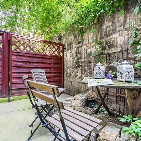 Cozy Garden Loft - 2 Queen Beds, 5min To Szimpla Apartman